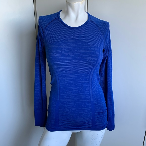 Athleta XS ruching back panels blue long sleeve T-shirt - Picture 2 of 6